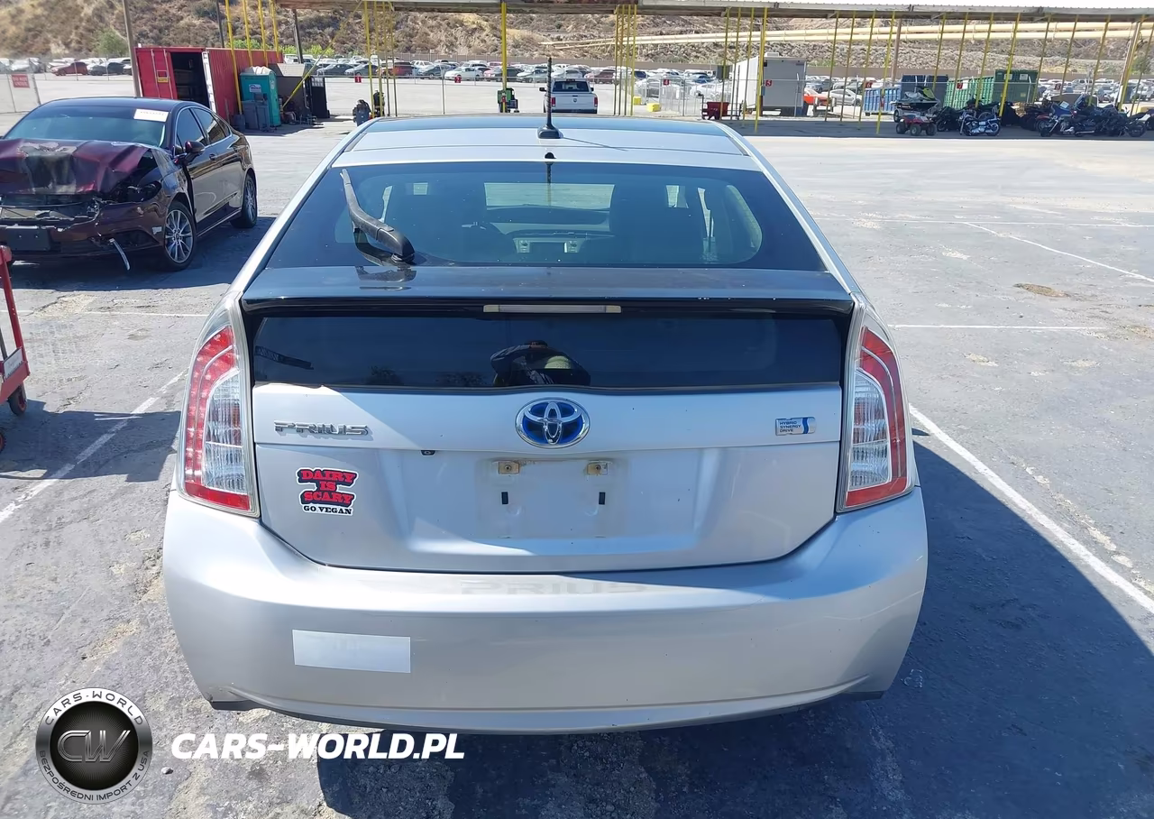 2014 Toyota Prius Four VIN:JTDKN3DUXE1795438 - 16