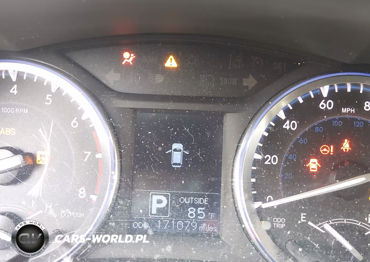 2015 Toyota Highlander Le Plus V6 VIN:5TDBKRFH7FS083923 - 7