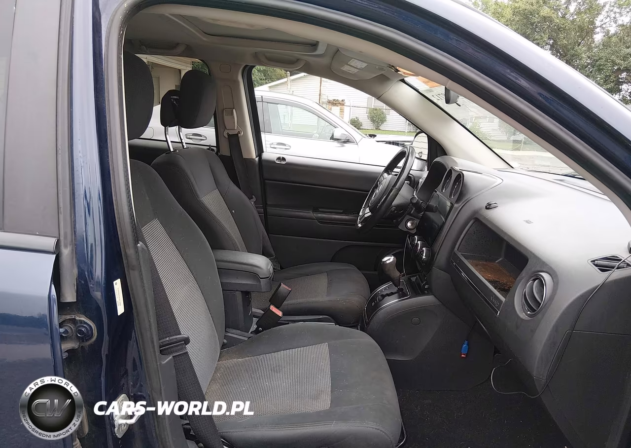 2012 Jeep Compass Latitude VIN:1C4NJDEB3CD613084 - 5