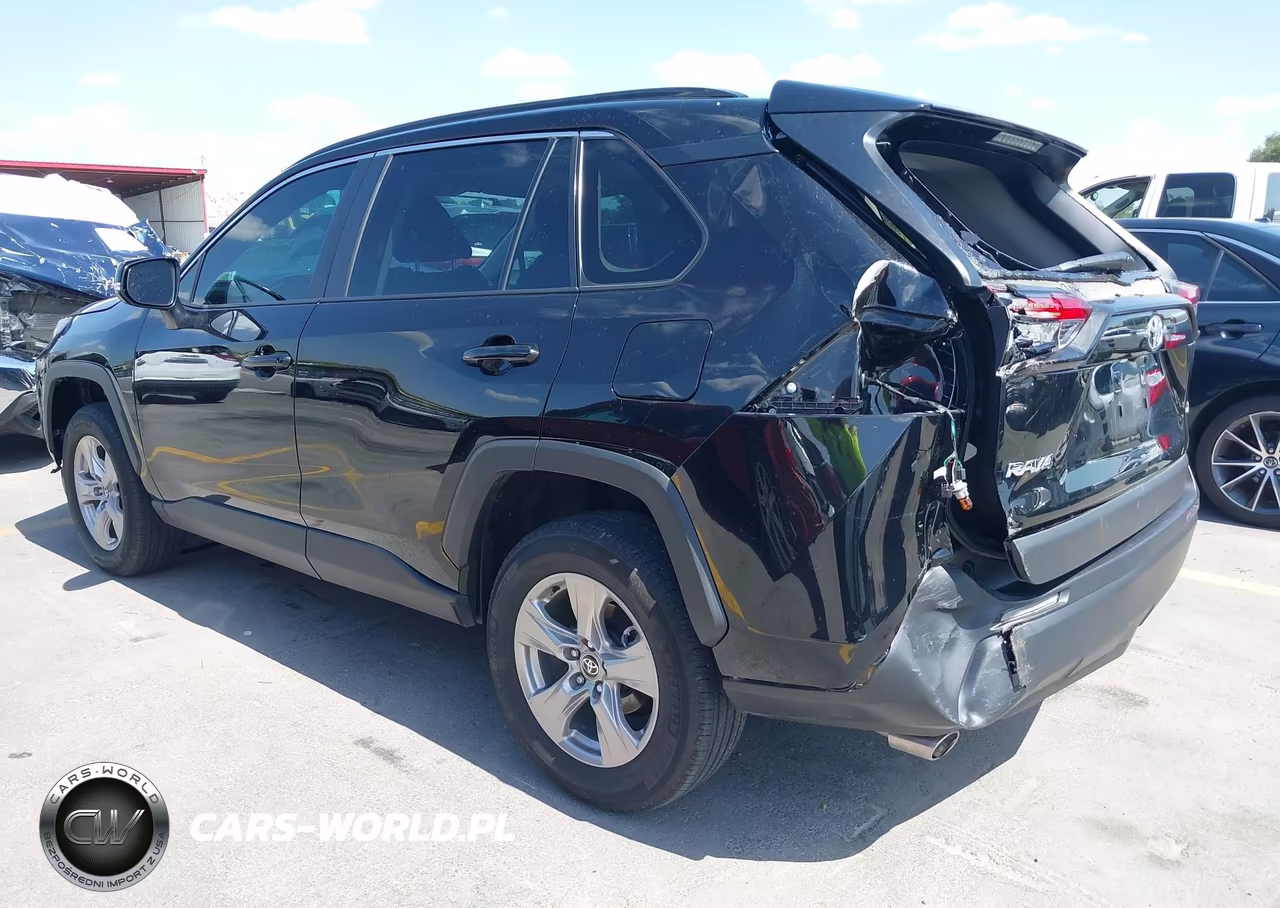 2025 Toyota Rav4 Xle VIN:2T3W1RFV5SW373452 - 3