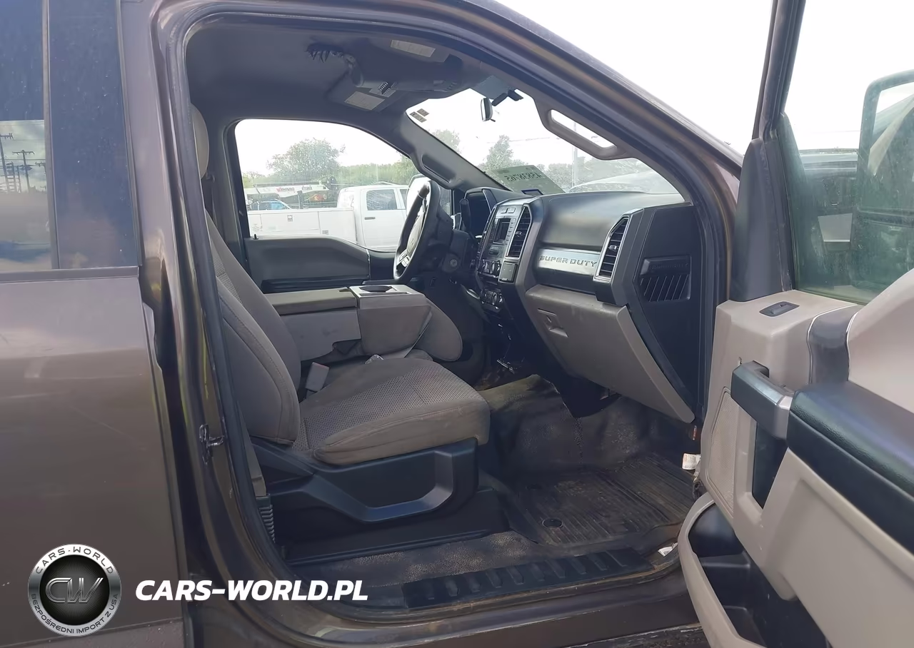 2017 Ford F-250 Xlt VIN:1FT7W2B61HEE02246 - 5
