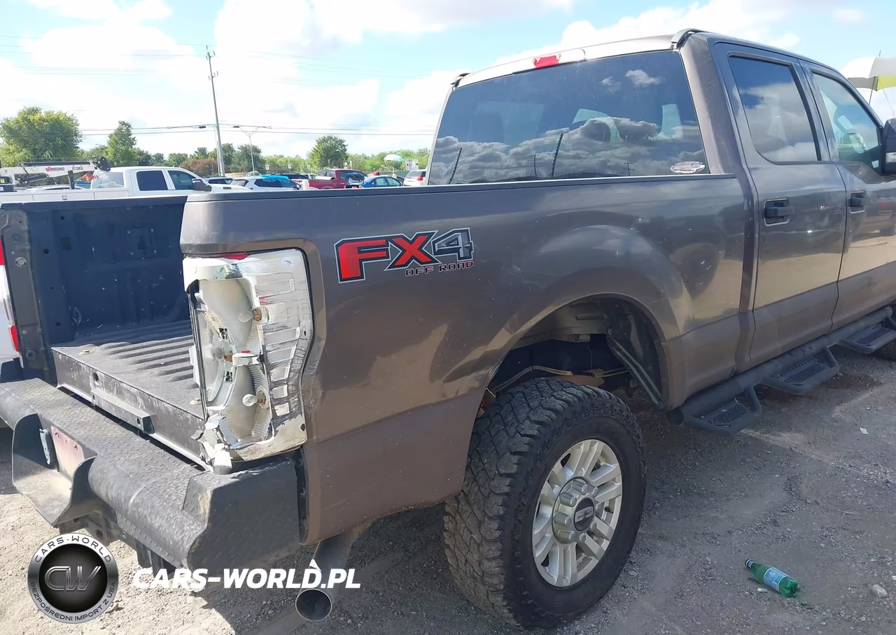 2017 Ford F-250 Xlt VIN:1FT7W2B61HEE02246 - 6