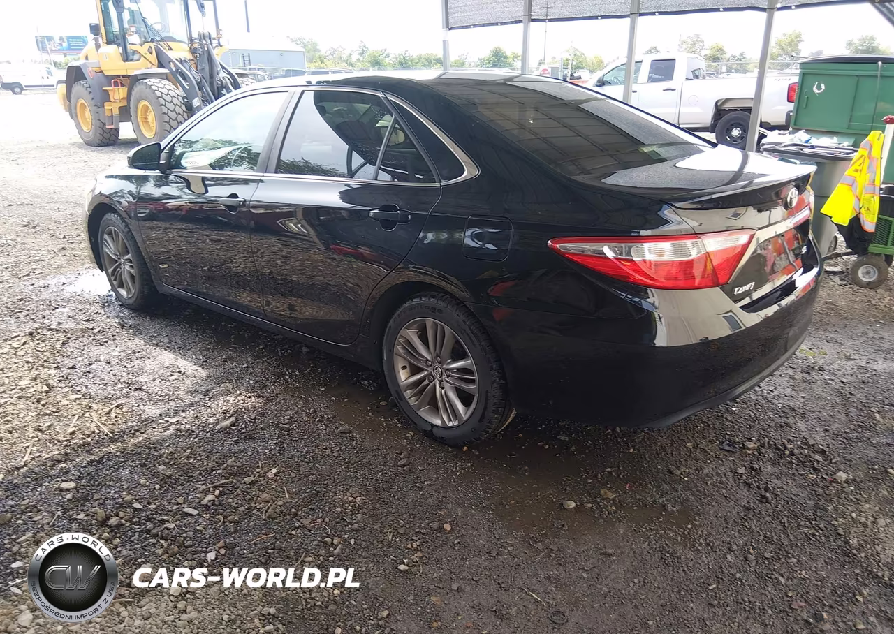 2015 Toyota Camry Se VIN:4T1BF1FK4FU058390 - 3