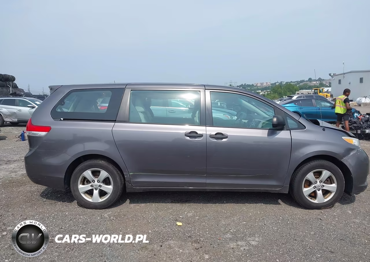 2013 Toyota Sienna L V6 7 Passenger VIN:5TDZK3DC3DS300125 - 13