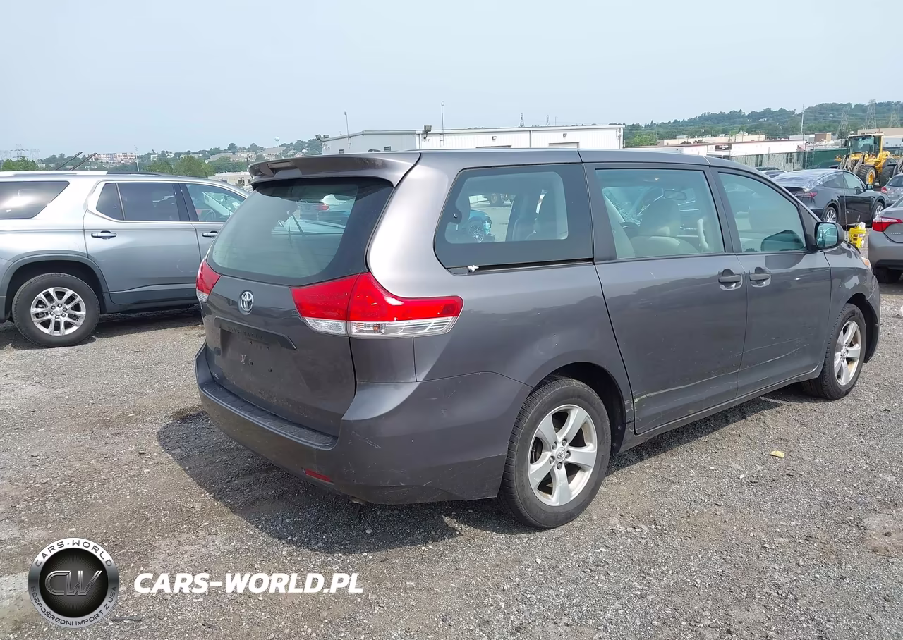 2013 Toyota Sienna L V6 7 Passenger VIN:5TDZK3DC3DS300125 - 4