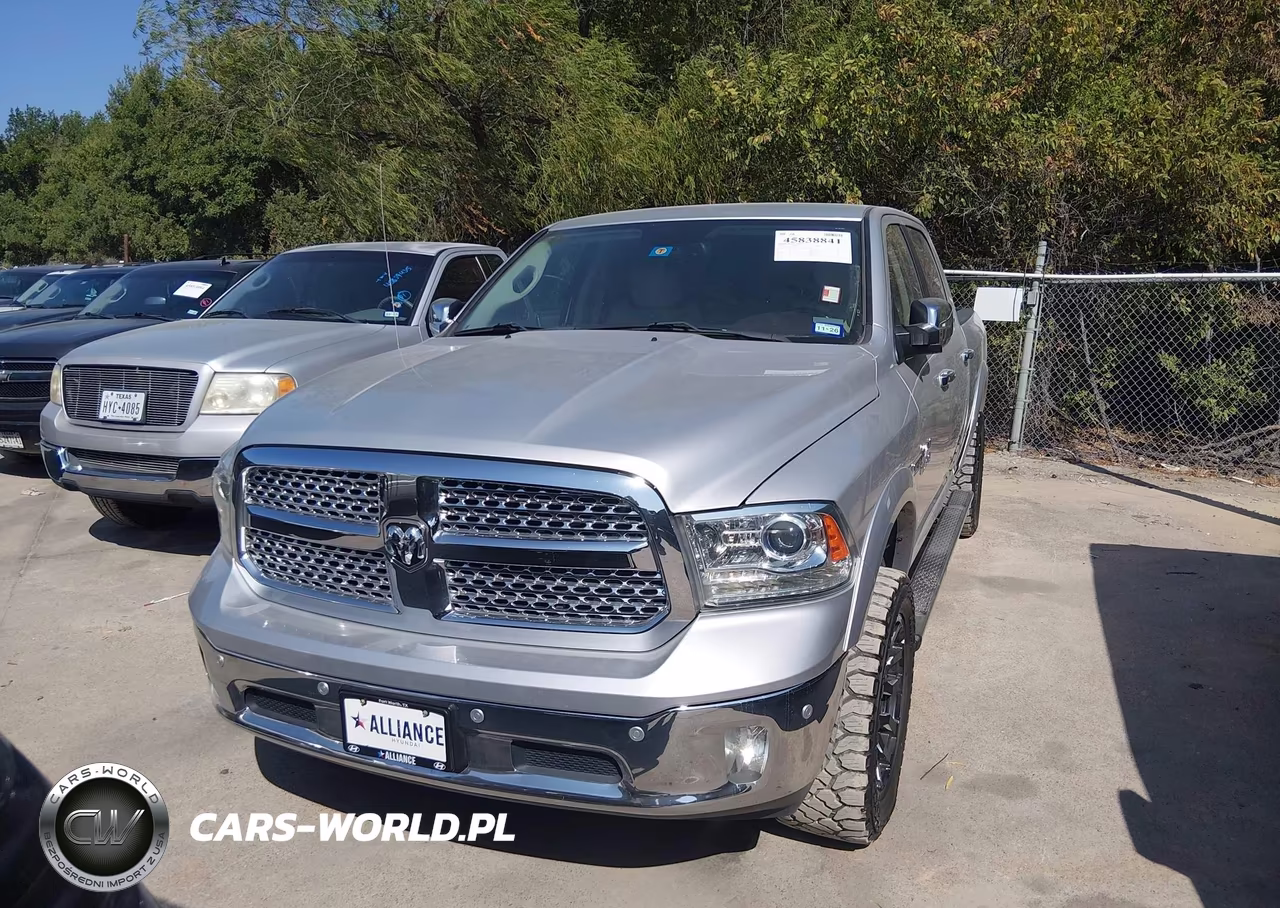 2018 Ram 1500 Laramie 4X4 5'7 Box VIN:1C6RR7NM3JS254722 - 12