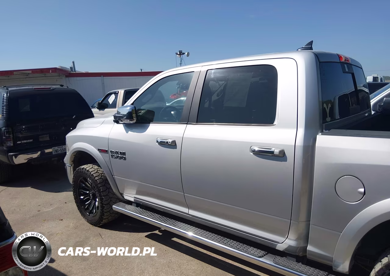 2018 Ram 1500 Laramie 4X4 5'7 Box VIN:1C6RR7NM3JS254722 - 14