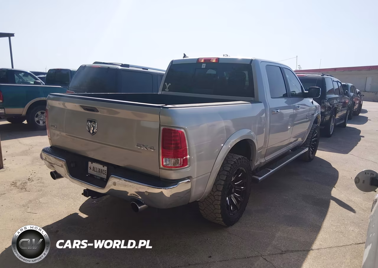 2018 Ram 1500 Laramie 4X4 5'7 Box VIN:1C6RR7NM3JS254722 - 4