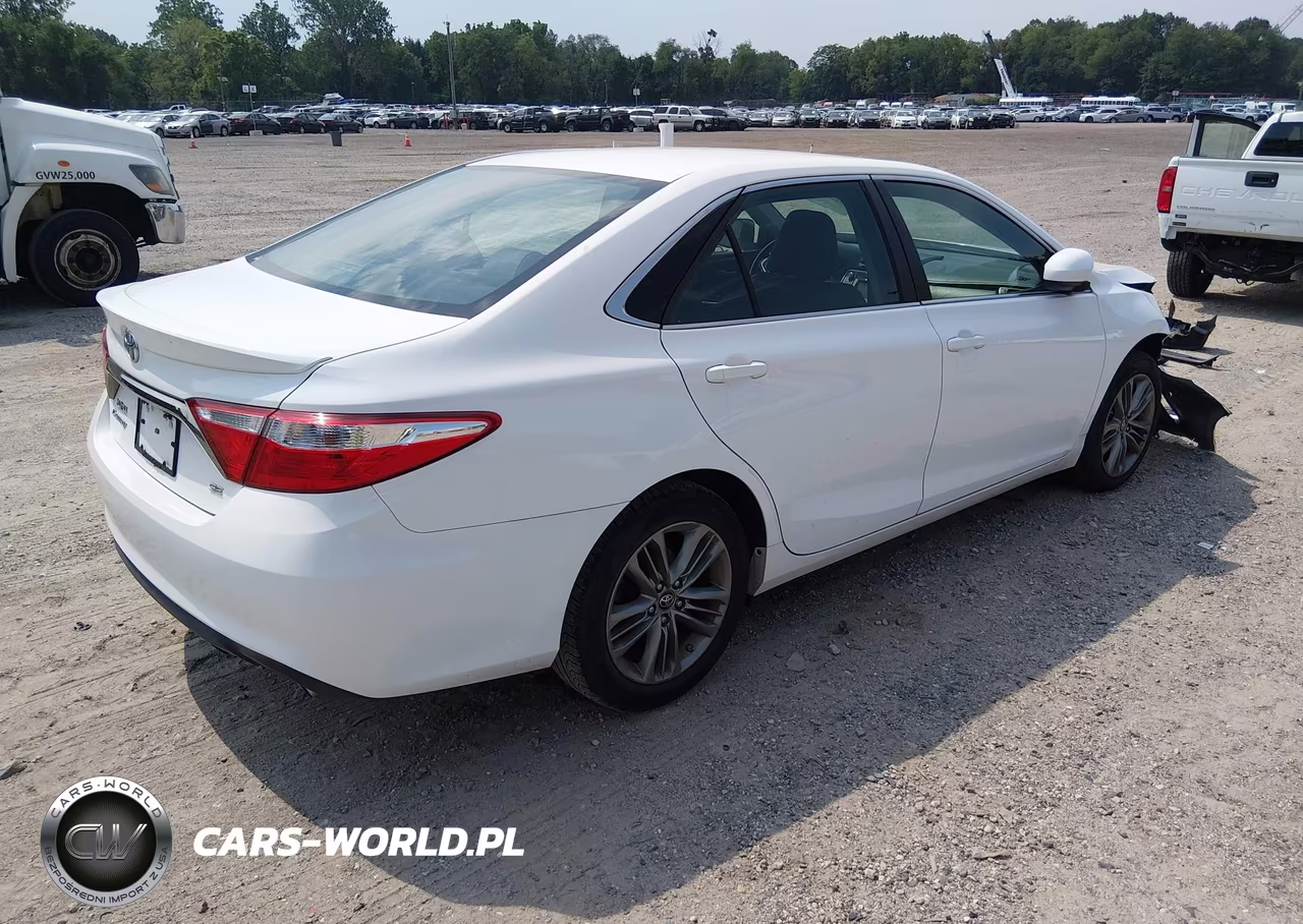 2017 Toyota Camry Se VIN:4T1BF1FK2HU779438 - 4