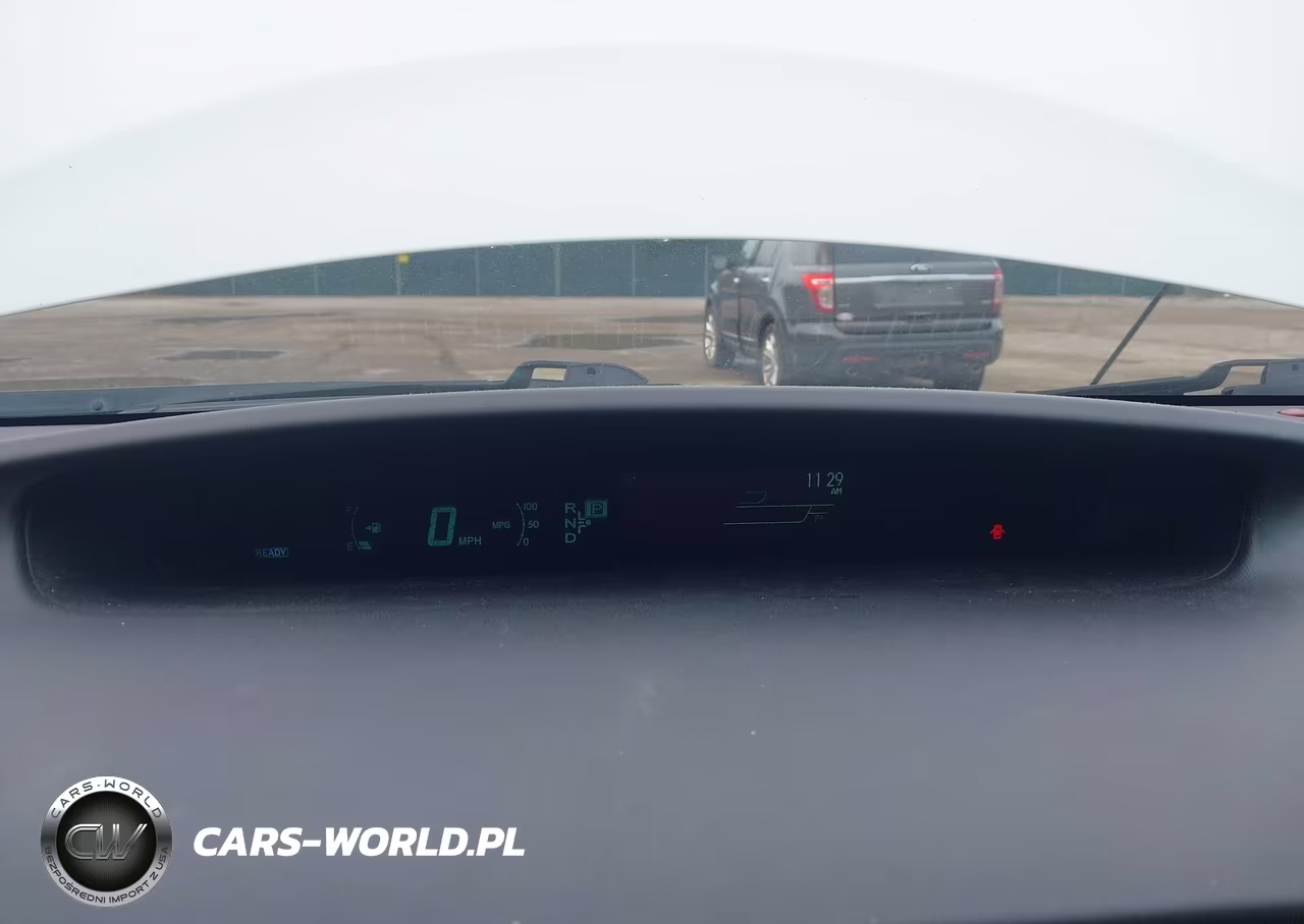 2013 Toyota Prius Two VIN:JTDKN3DU7D5681260 - 7