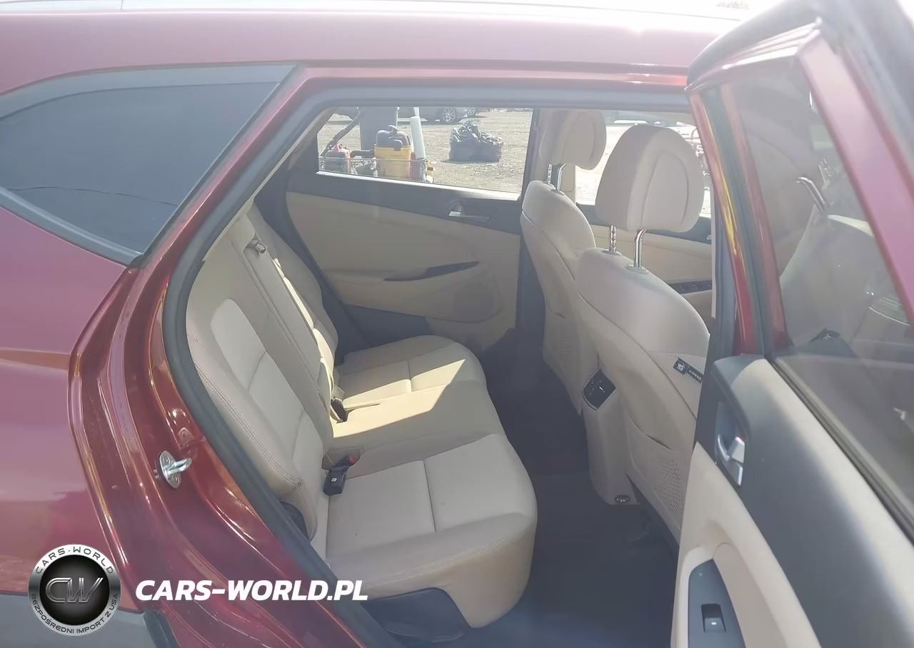 2017 Hyundai Tucson Sport VIN:KM8J3CA23HU368654 - 8