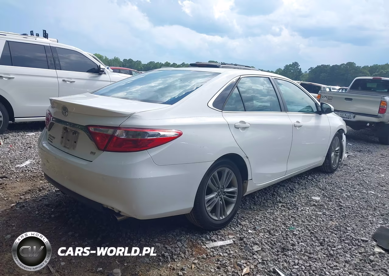 2017 Toyota Camry Se VIN:4T1BF1FK6HU282103 - 4