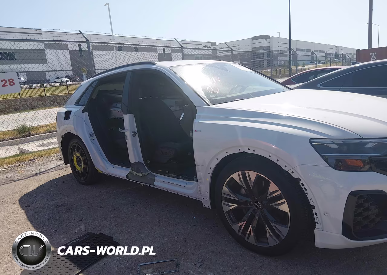 2026 Audi Q8 Premium Plus 55 Tfsi Quattro Tiptronic VIN:WA1EVBF10TD015107 - 6
