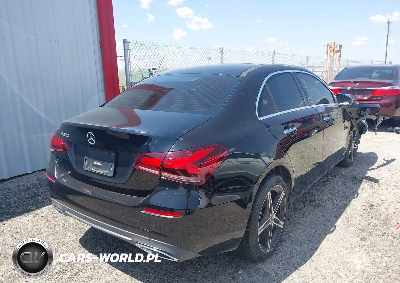 2021 Mercedes-Benz A 220 VIN:W1K3G4EB0MJ313839 - 4