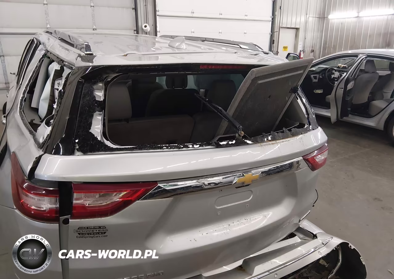 2018 Chevrolet Traverse Premier VIN:1GNEVJKW2JJ248767 - 18