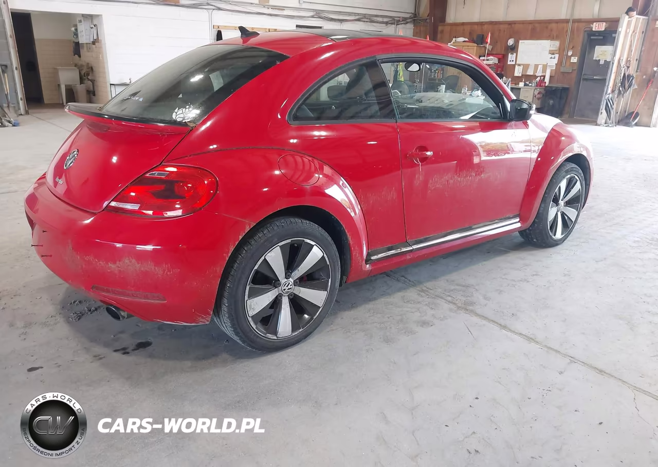 2013 Volkswagen Beetle 2.0T Turbo VIN:3VWVA7AT6DM609520 - 4