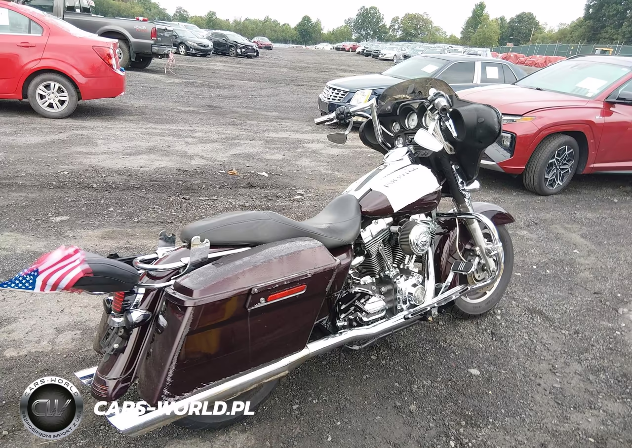 2007 Harley-Davidson Flhx VIN:1HD1KB4197Y612608 - 4