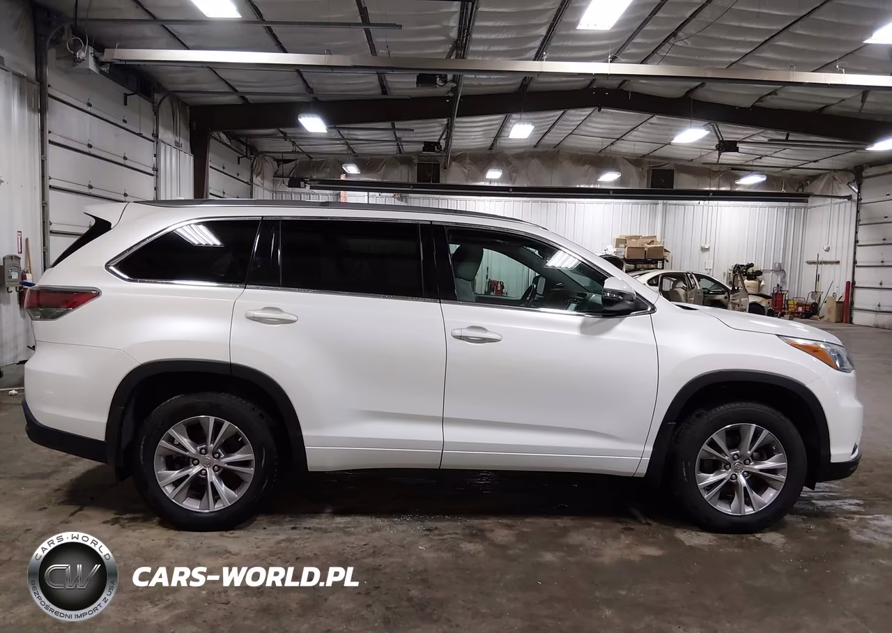 2015 Toyota Highlander Xle V6 VIN:5TDJKRFH3FS177762 - 14
