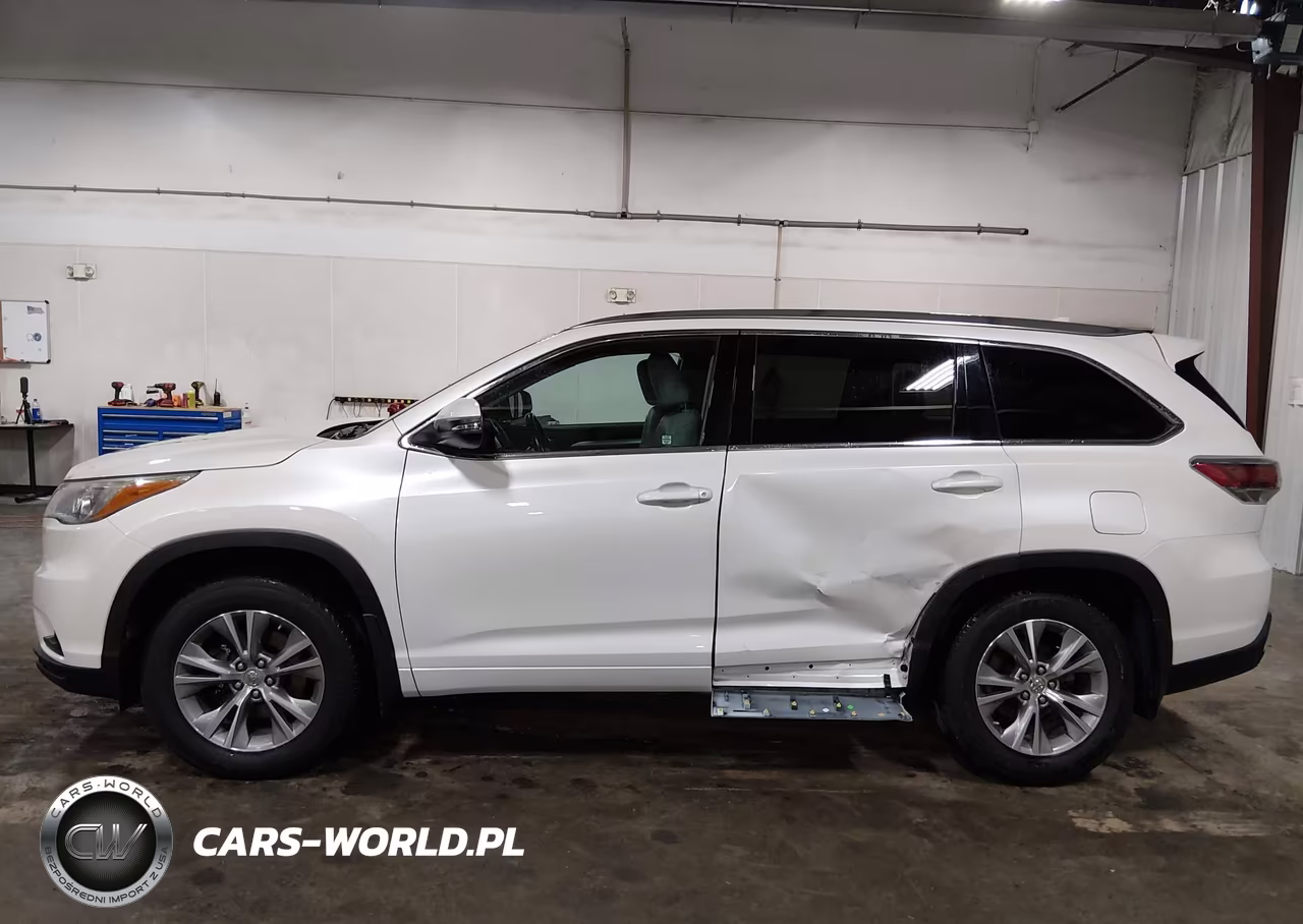 2015 Toyota Highlander Xle V6 VIN:5TDJKRFH3FS177762 - 15