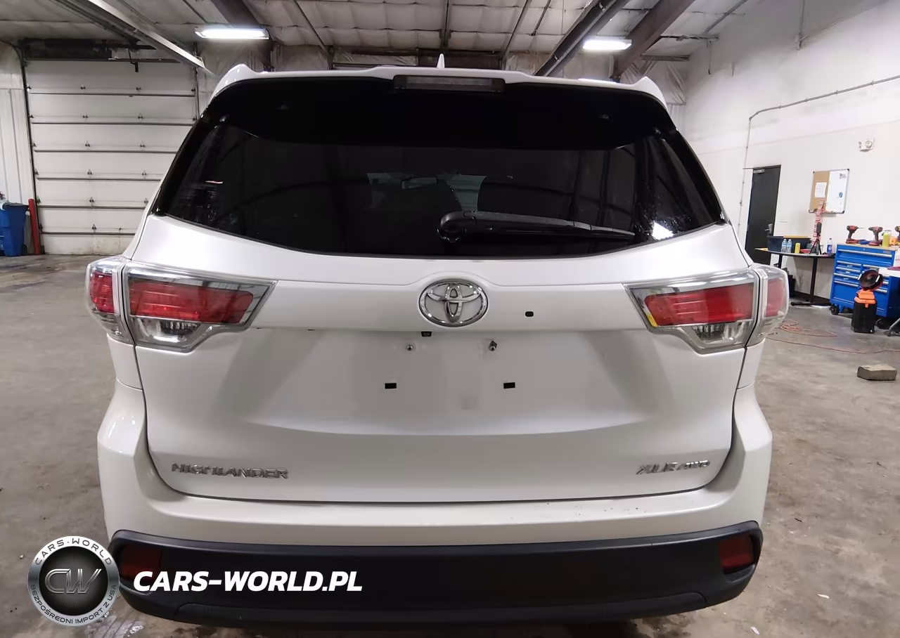 2015 Toyota Highlander Xle V6 VIN:5TDJKRFH3FS177762 - 17