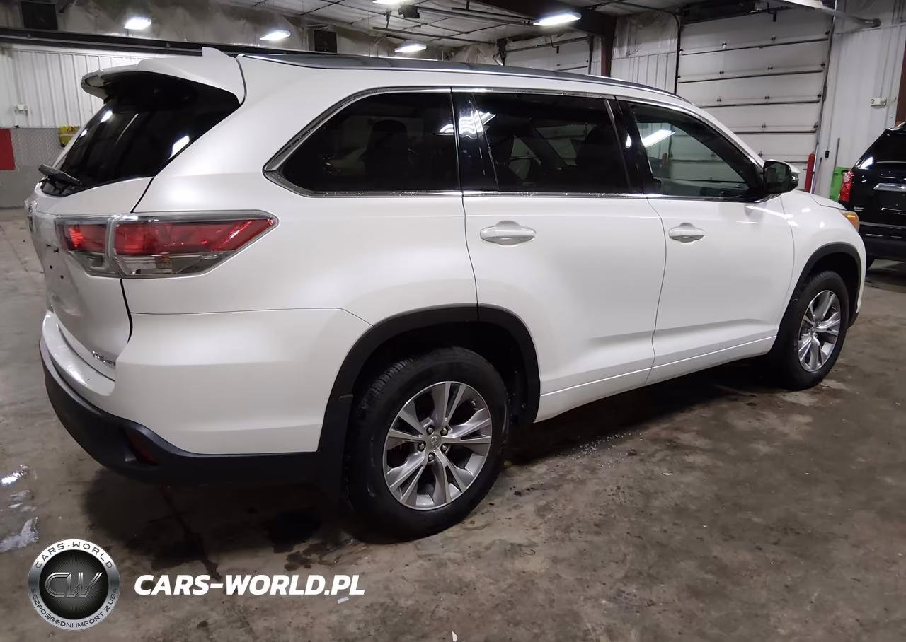 2015 Toyota Highlander Xle V6 VIN:5TDJKRFH3FS177762 - 4