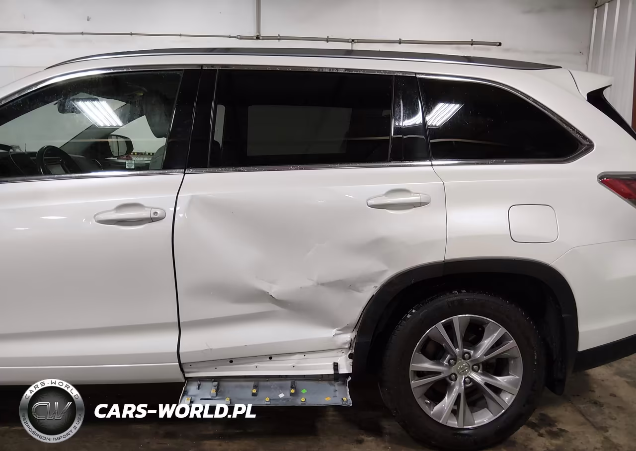 2015 Toyota Highlander Xle V6 VIN:5TDJKRFH3FS177762 - 6