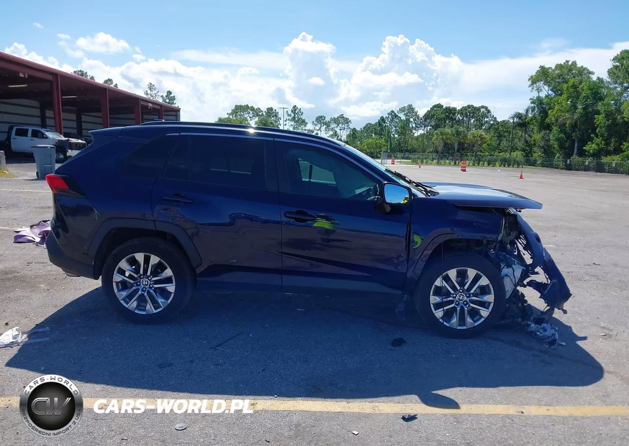 2021 Toyota Rav4 Xle Premium VIN:2T3C1RFV4MW158201 - 14