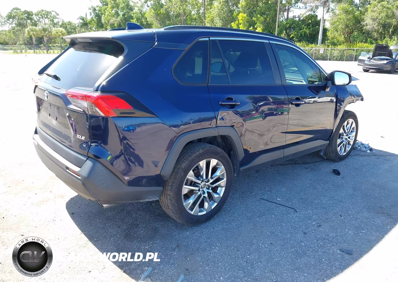 2021 Toyota Rav4 Xle Premium VIN:2T3C1RFV4MW158201 - 4