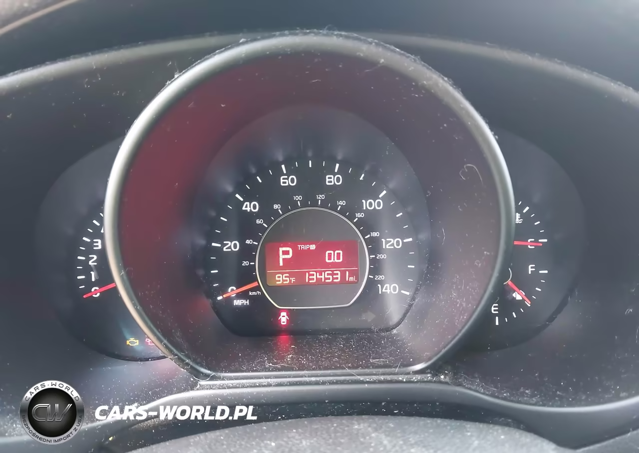 2016 Kia Soul VIN:KNDJN2A25G7363025 - 7