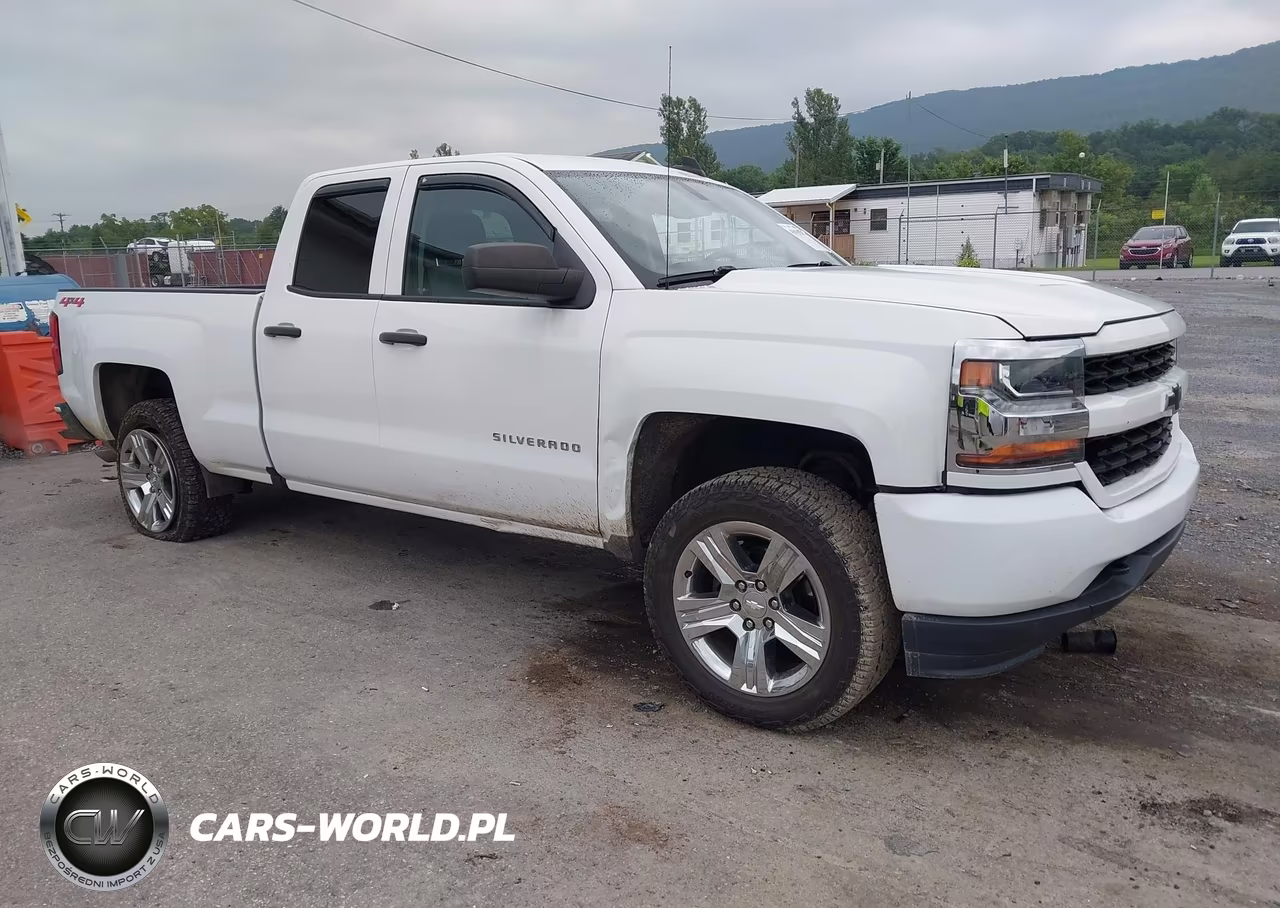 2018 Chevrolet Silverado 1500 Custom