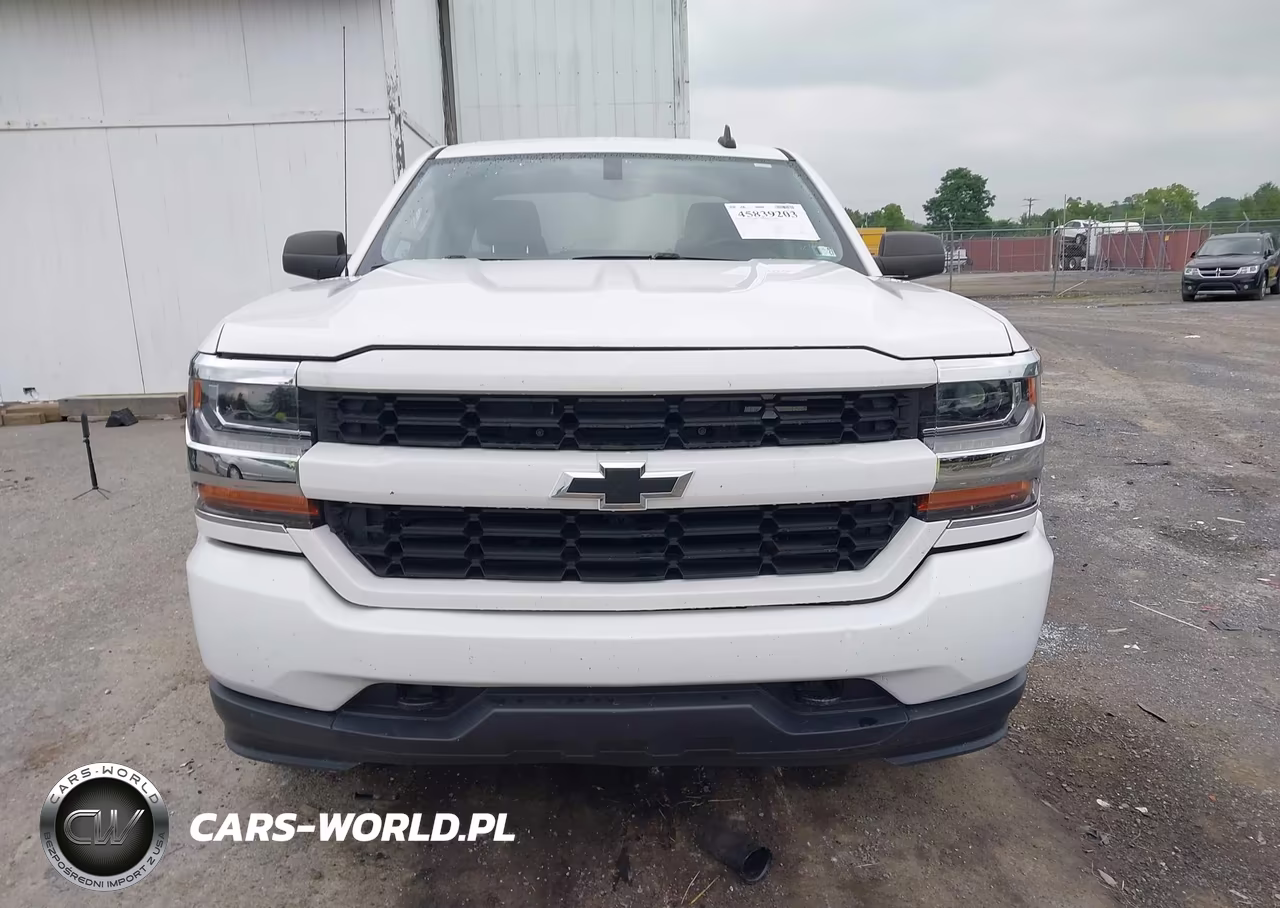 2018 Chevrolet Silverado 1500 Custom VIN:1GCVKPEC9JZ210220 - 12
