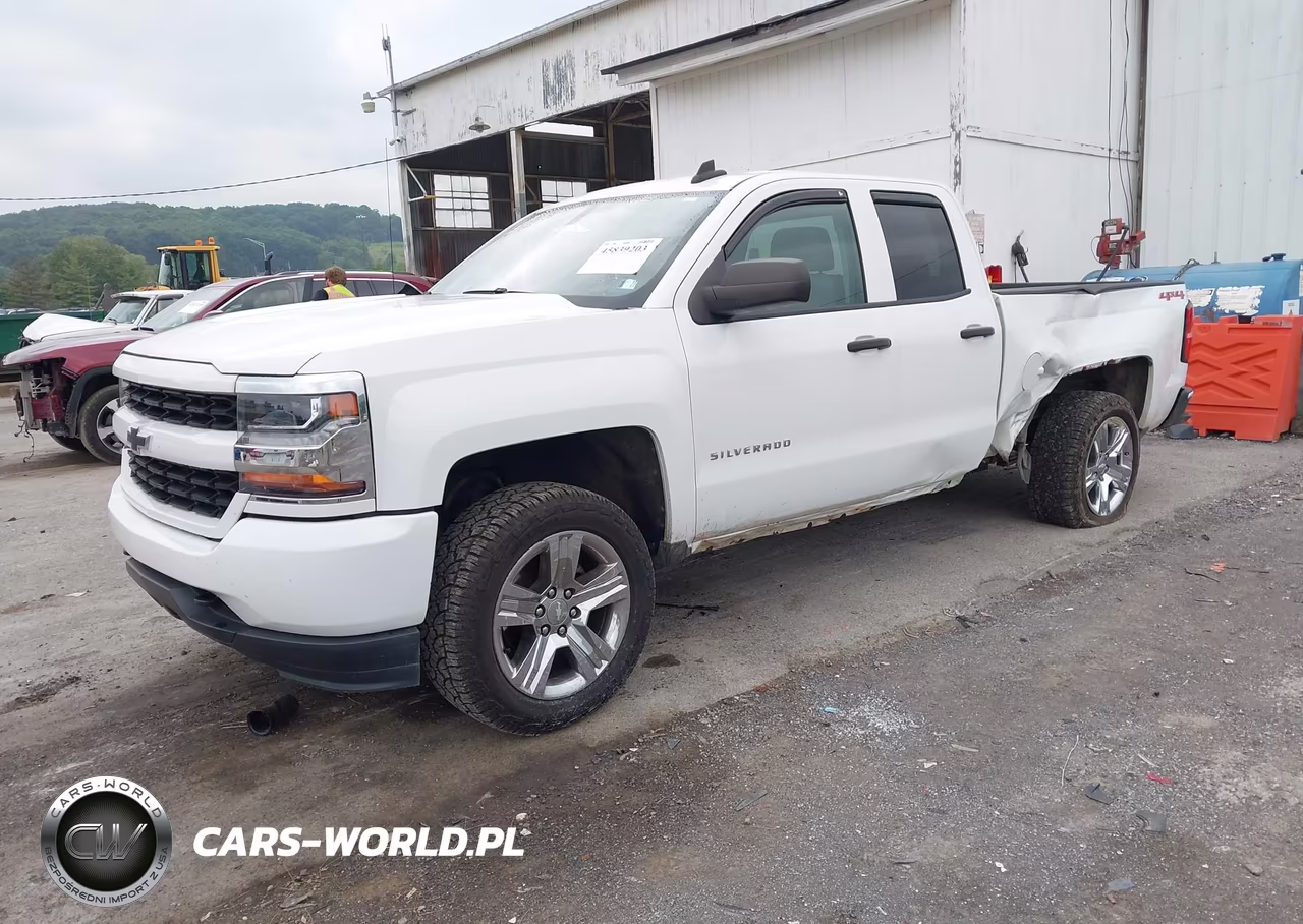 2018 Chevrolet Silverado 1500 Custom VIN:1GCVKPEC9JZ210220 - 2
