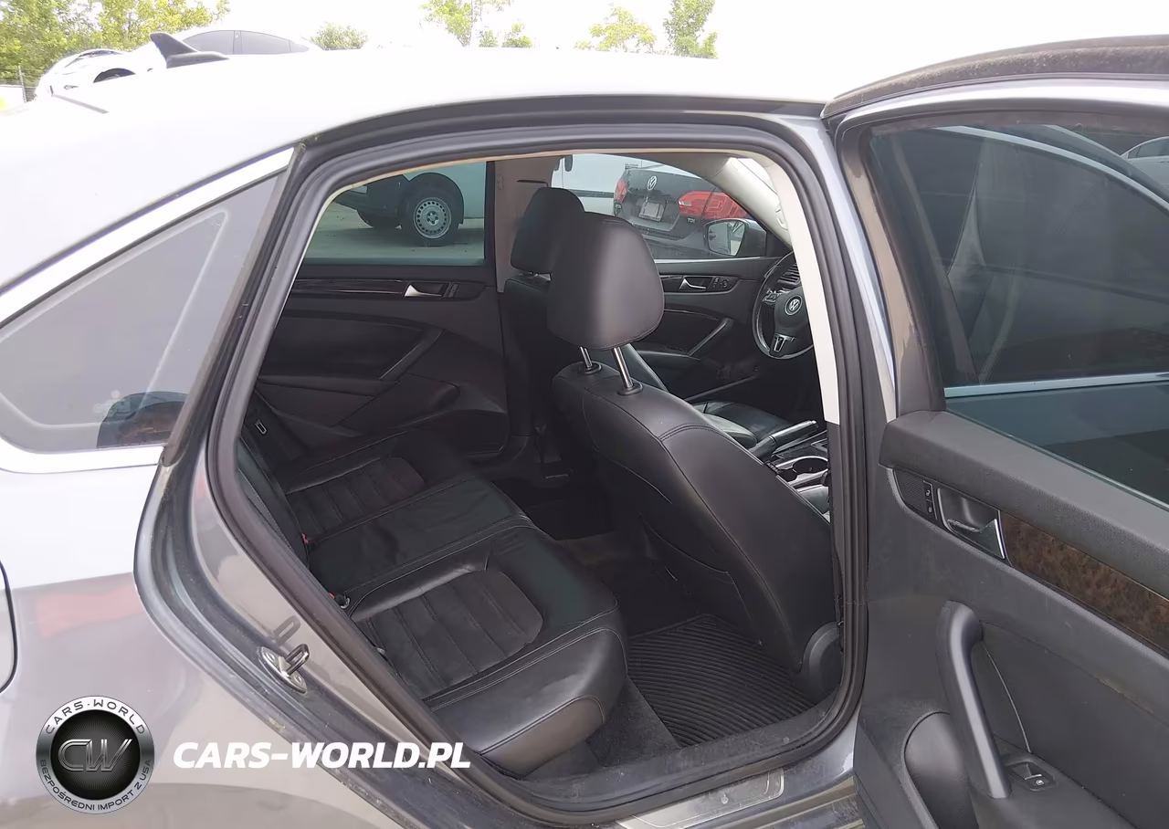 2014 Volkswagen Passat 2.0L Tdi Sel Premium VIN:1VWCN7A30EC076224 - 8