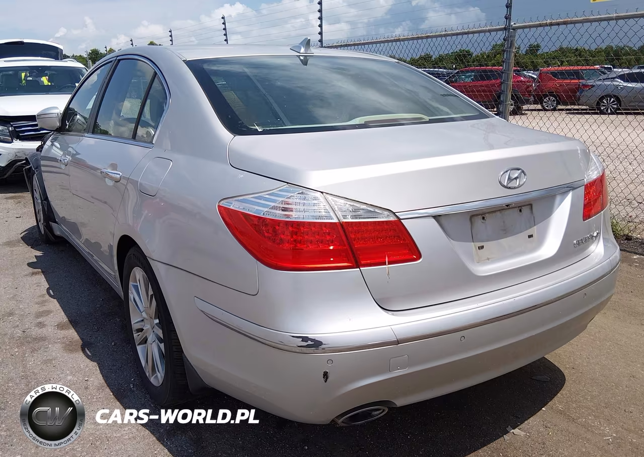2011 Hyundai Genesis 4.6 VIN:KMHGC4DF8BU125430 - 3