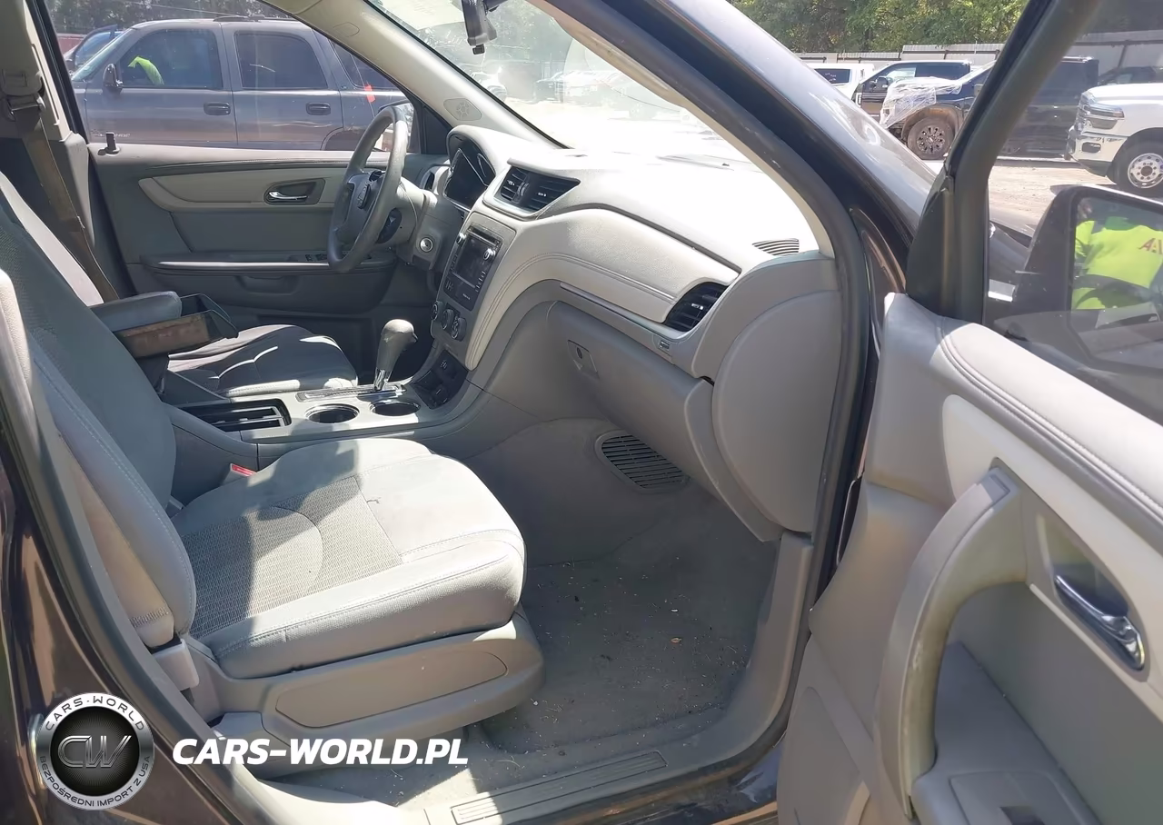 2017 Chevrolet Traverse Ls VIN:1GNKRFKD0HJ253463 - 5