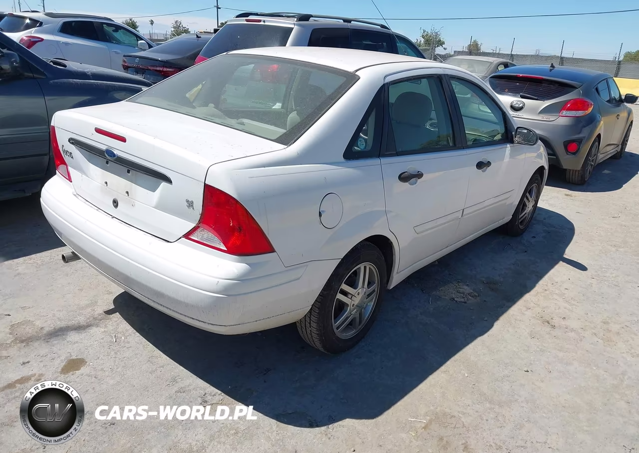 2000 Ford Focus Se VIN:1FAFP34P3YW222156 - 4