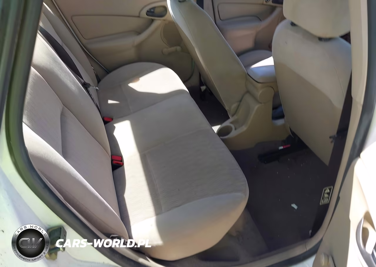 2000 Ford Focus Se VIN:1FAFP34P3YW222156 - 8