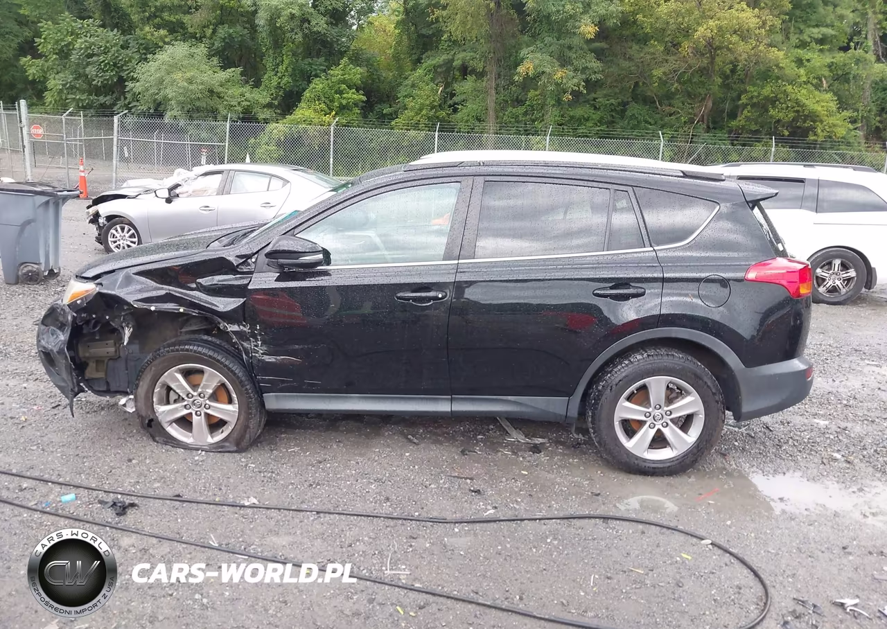 2015 Toyota Rav4 Xle VIN:2T3RFREV9FW397727 - 14