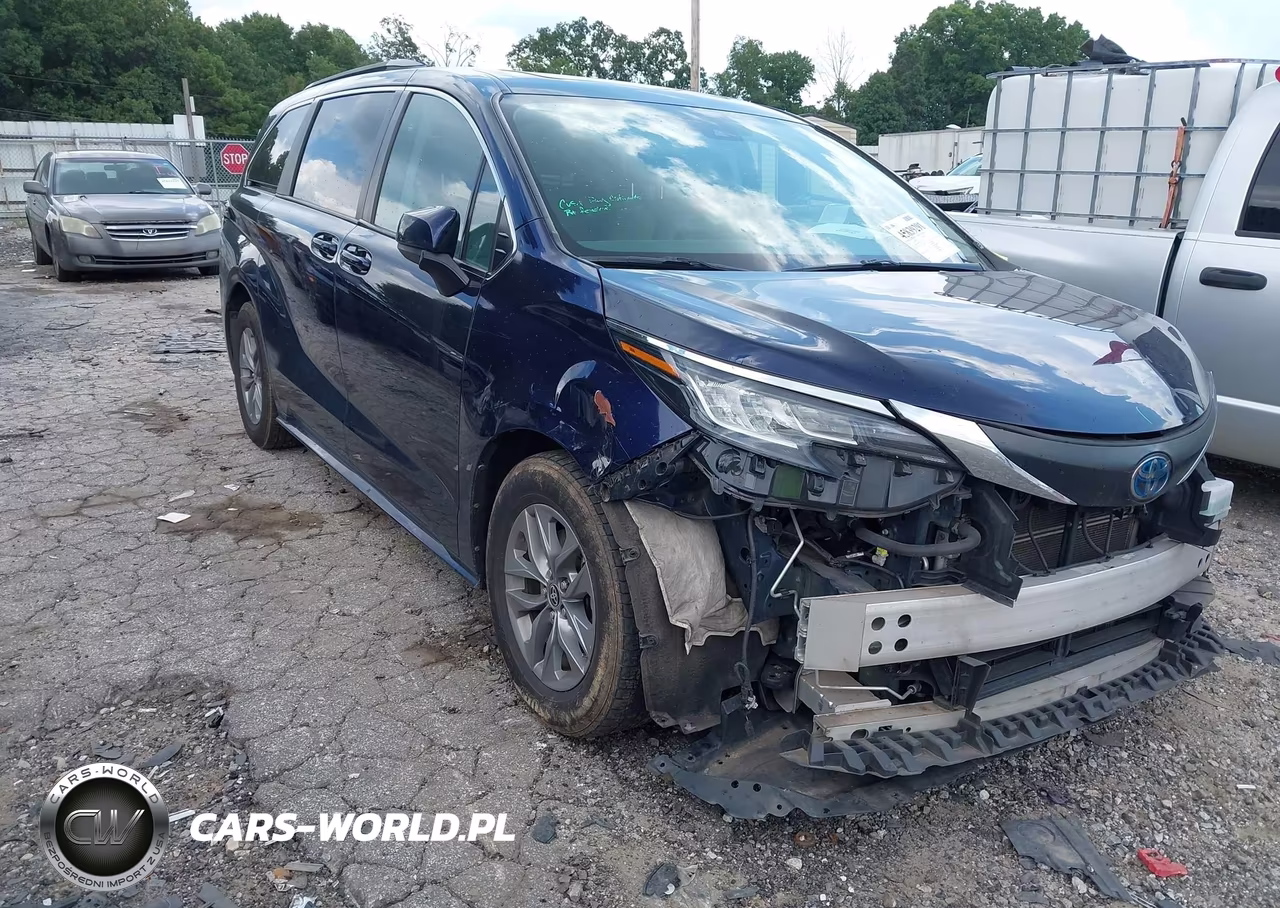 2021 Toyota Sienna Le