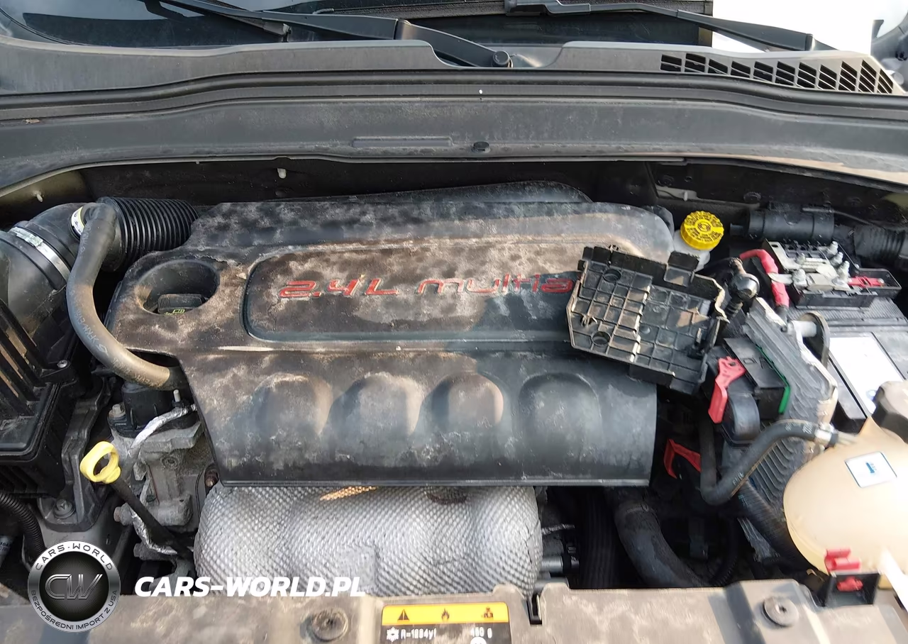 2018 Jeep Renegade Latitude 4X4 VIN:ZACCJBBB5JPG84110 - 10