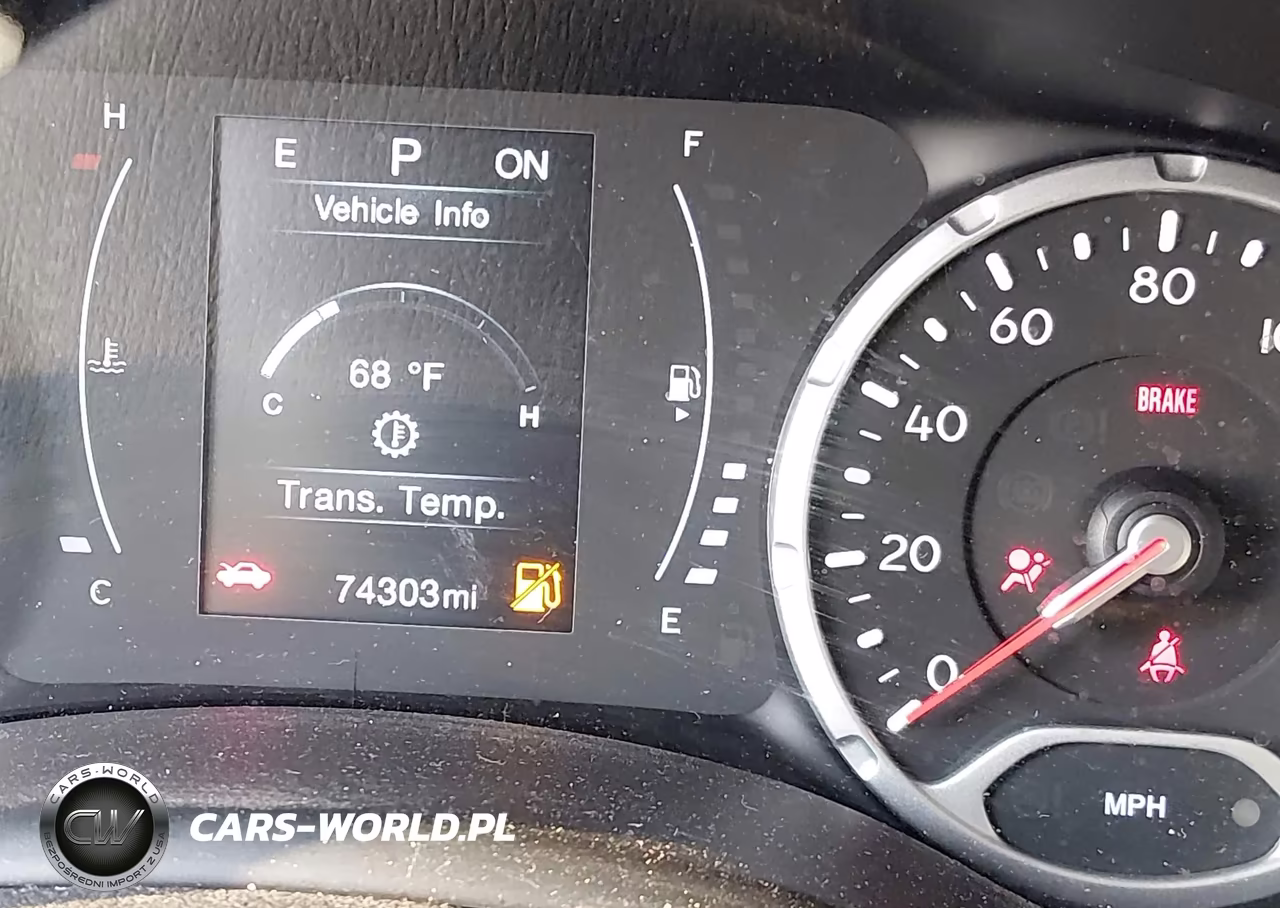 2018 Jeep Renegade Latitude 4X4 VIN:ZACCJBBB5JPG84110 - 15