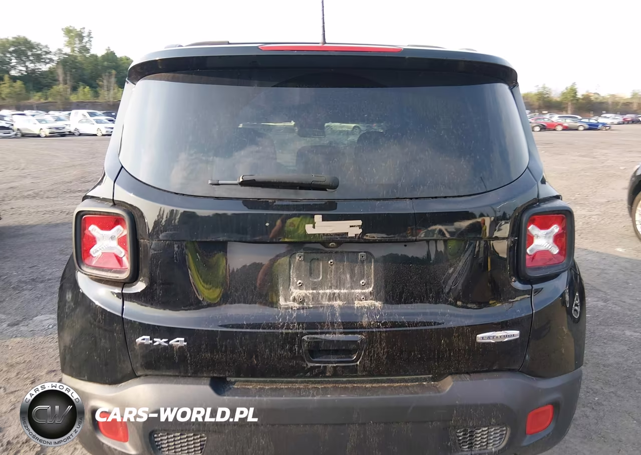 2018 Jeep Renegade Latitude 4X4 VIN:ZACCJBBB5JPG84110 - 16