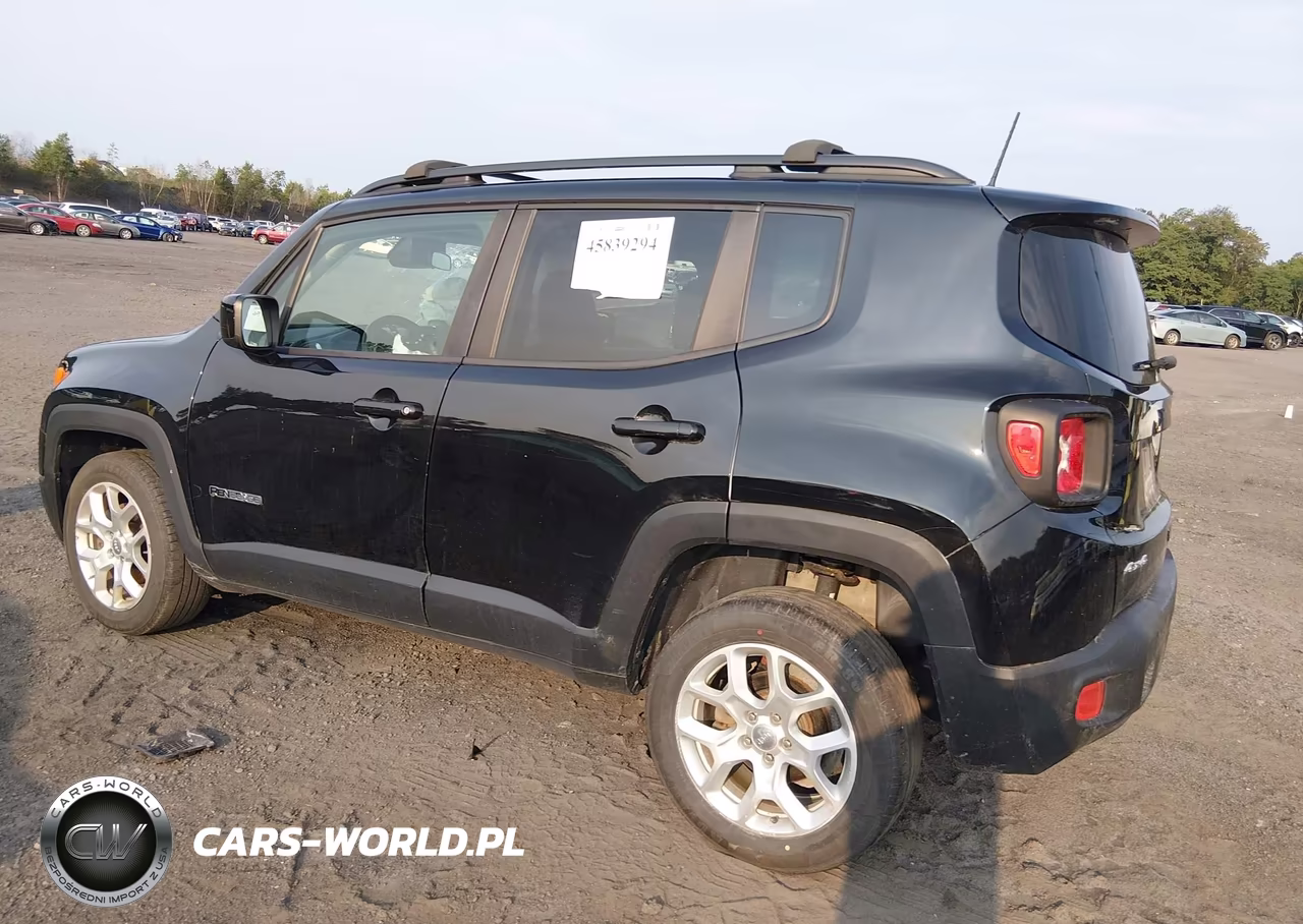 2018 Jeep Renegade Latitude 4X4 VIN:ZACCJBBB5JPG84110 - 3