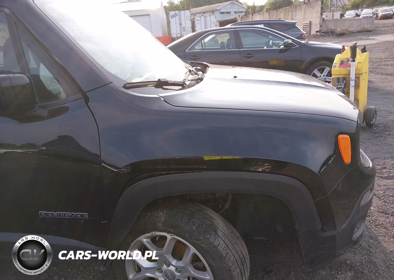 2018 Jeep Renegade Latitude 4X4 VIN:ZACCJBBB5JPG84110 - 6