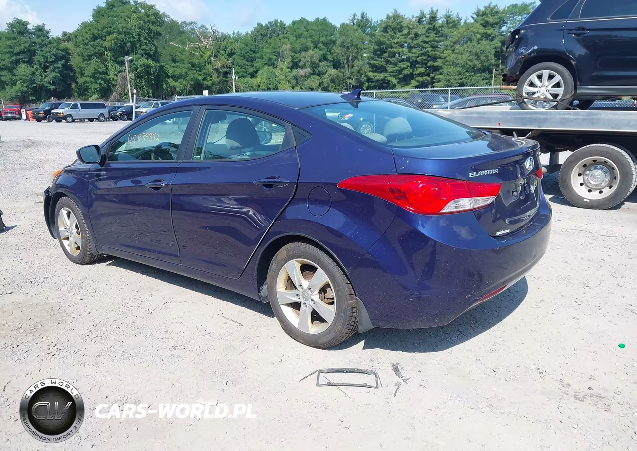 2013 Hyundai Elantra Gls VIN:5NPDH4AE2DH257732 - 3