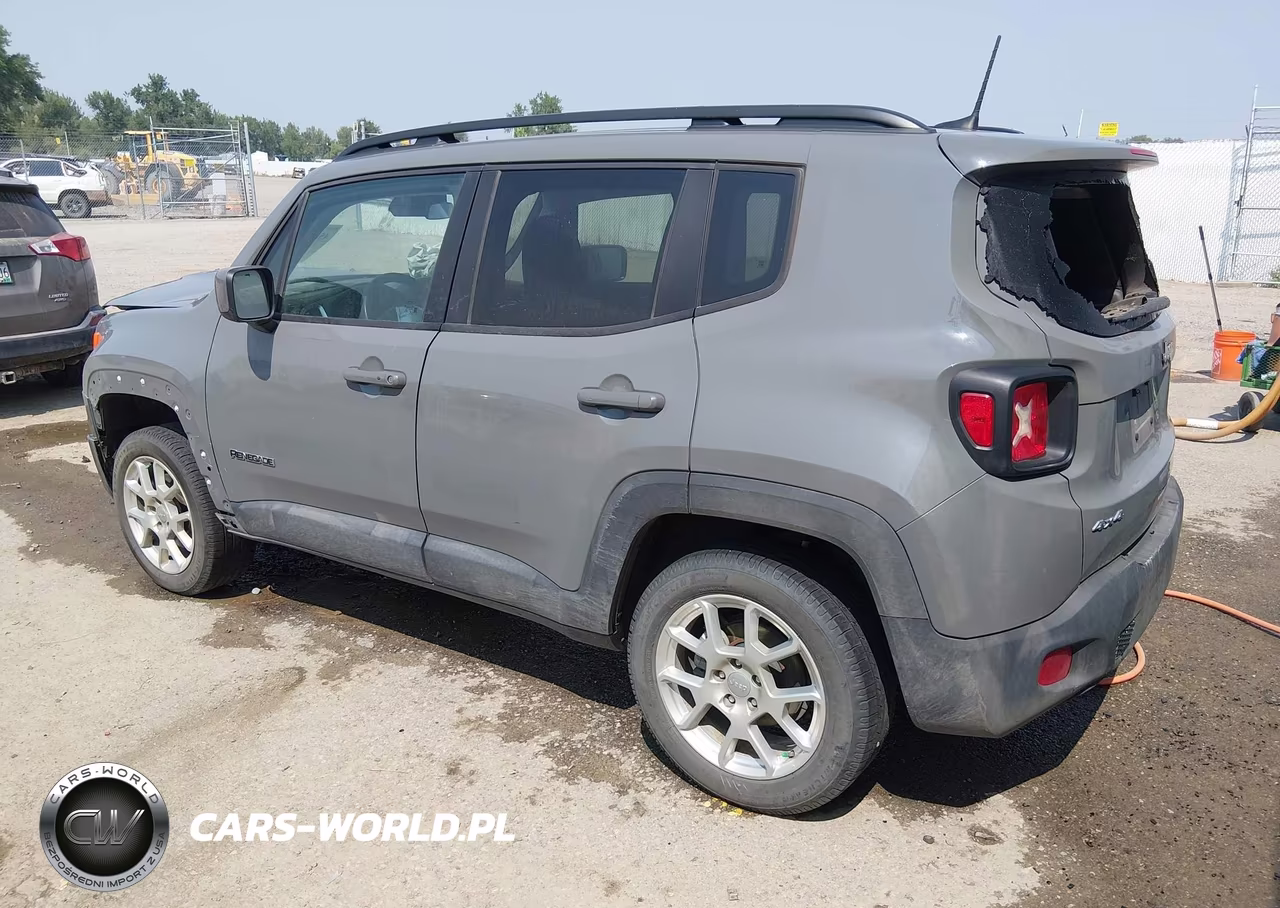 2021 Jeep Renegade Latitude 4X4 VIN:ZACNJDBB4MPN33796 - 3