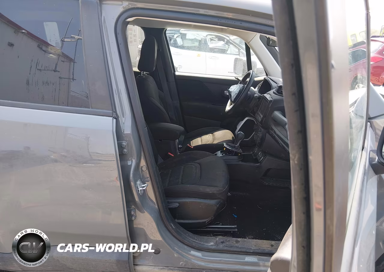 2021 Jeep Renegade Latitude 4X4 VIN:ZACNJDBB4MPN33796 - 5