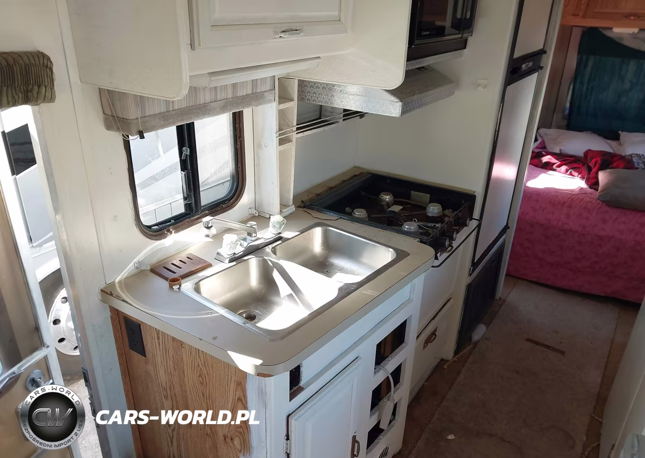1989 Ford Econoline E350 Cutaway Van VIN:1FDKE30G3KHA52618 - 11
