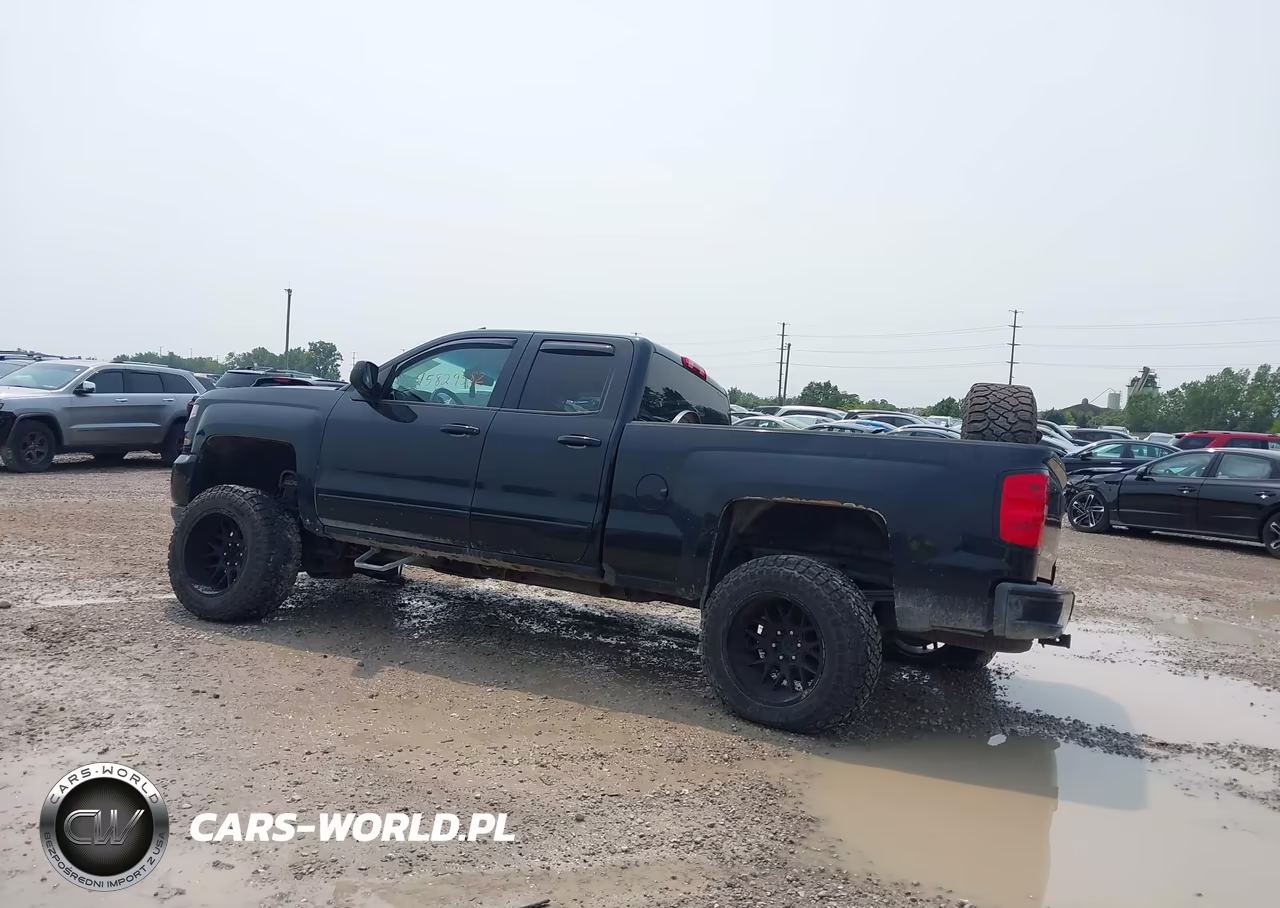 2018 Chevrolet Silverado 1500 2Lt VIN:1GCVKREC7JZ366204 - 3