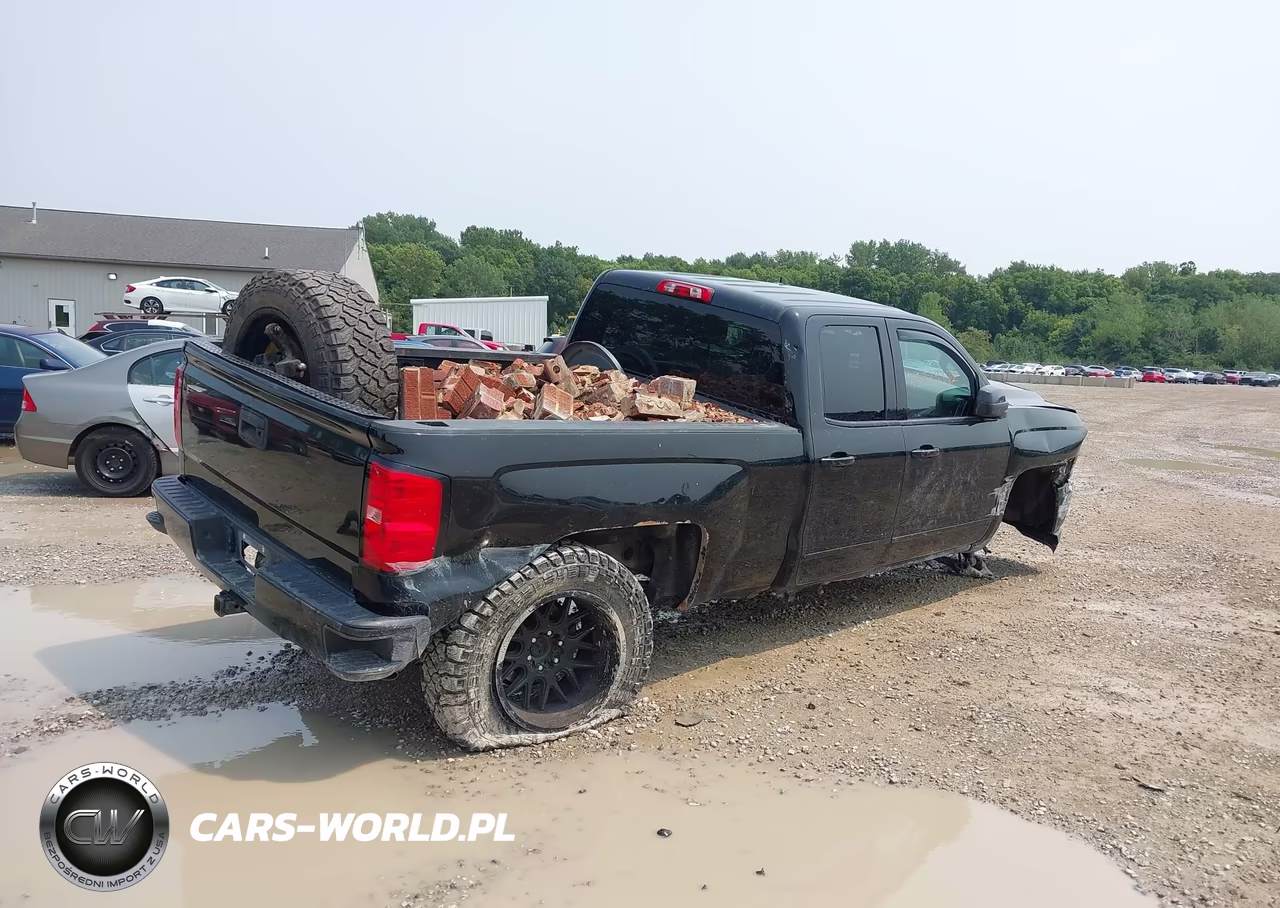 2018 Chevrolet Silverado 1500 2Lt VIN:1GCVKREC7JZ366204 - 4